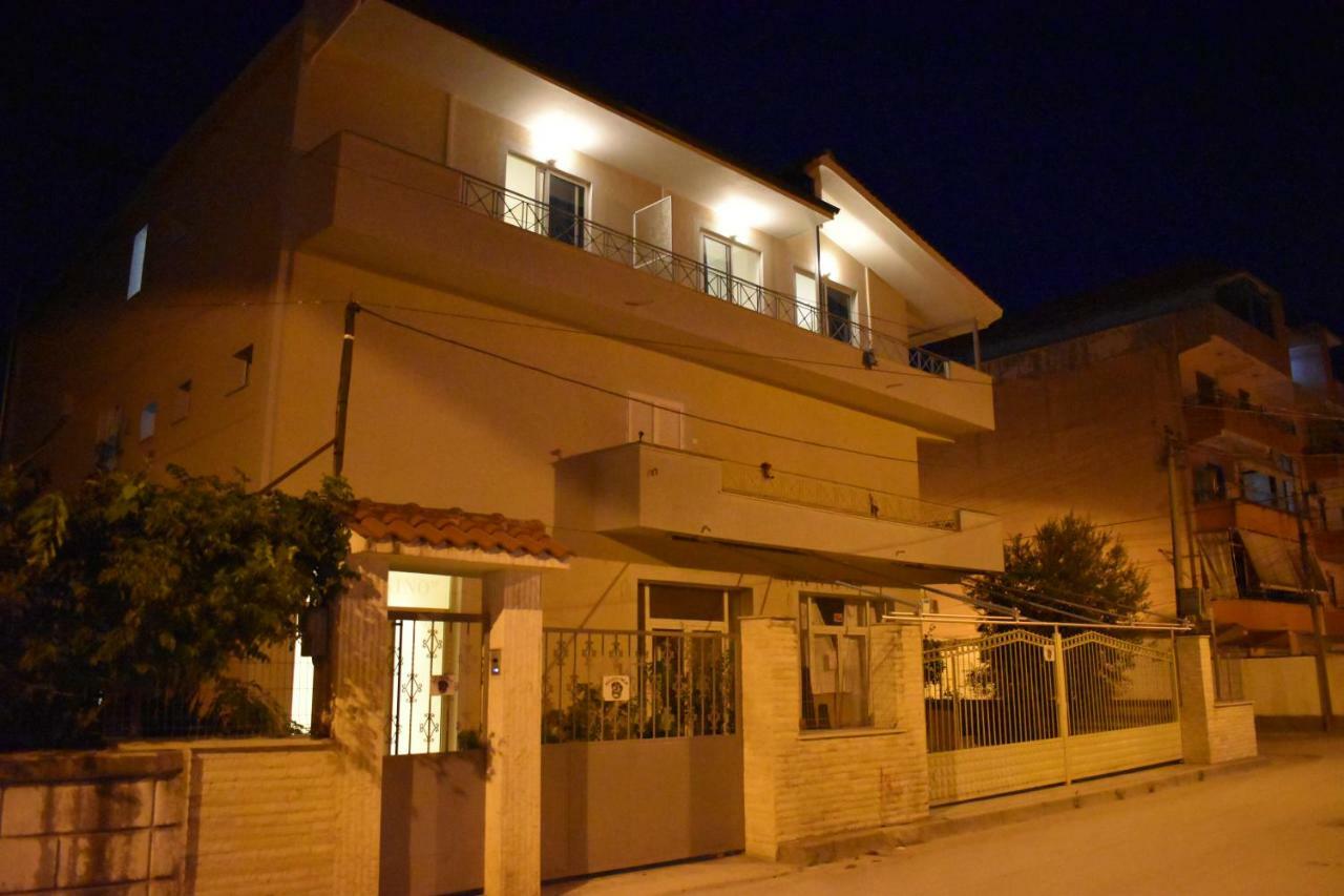 Hotel Vila Nino Berati Exterior foto