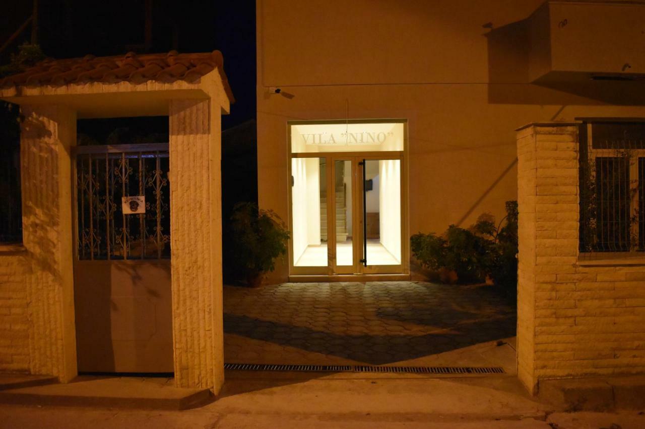 Hotel Vila Nino Berati Exterior foto