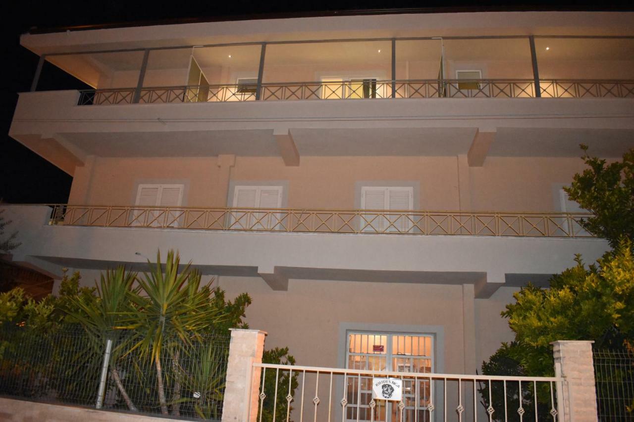 Hotel Vila Nino Berati Exterior foto